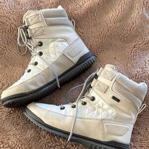 Pajar White Quilted Winter Boots